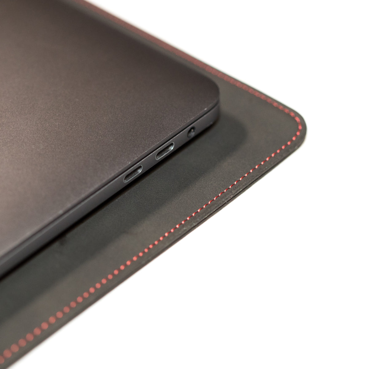 WaveWall Pad - Protective Shield for laptops — packaging