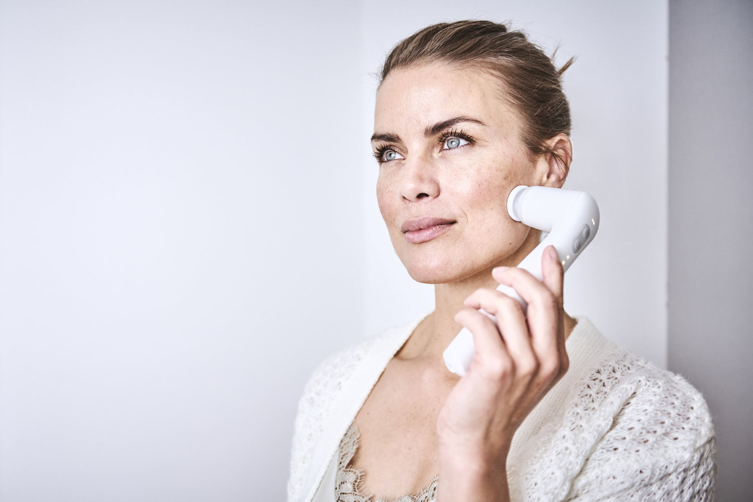 NOVAFON White -  Acoustic Wave Vibration for body and skin