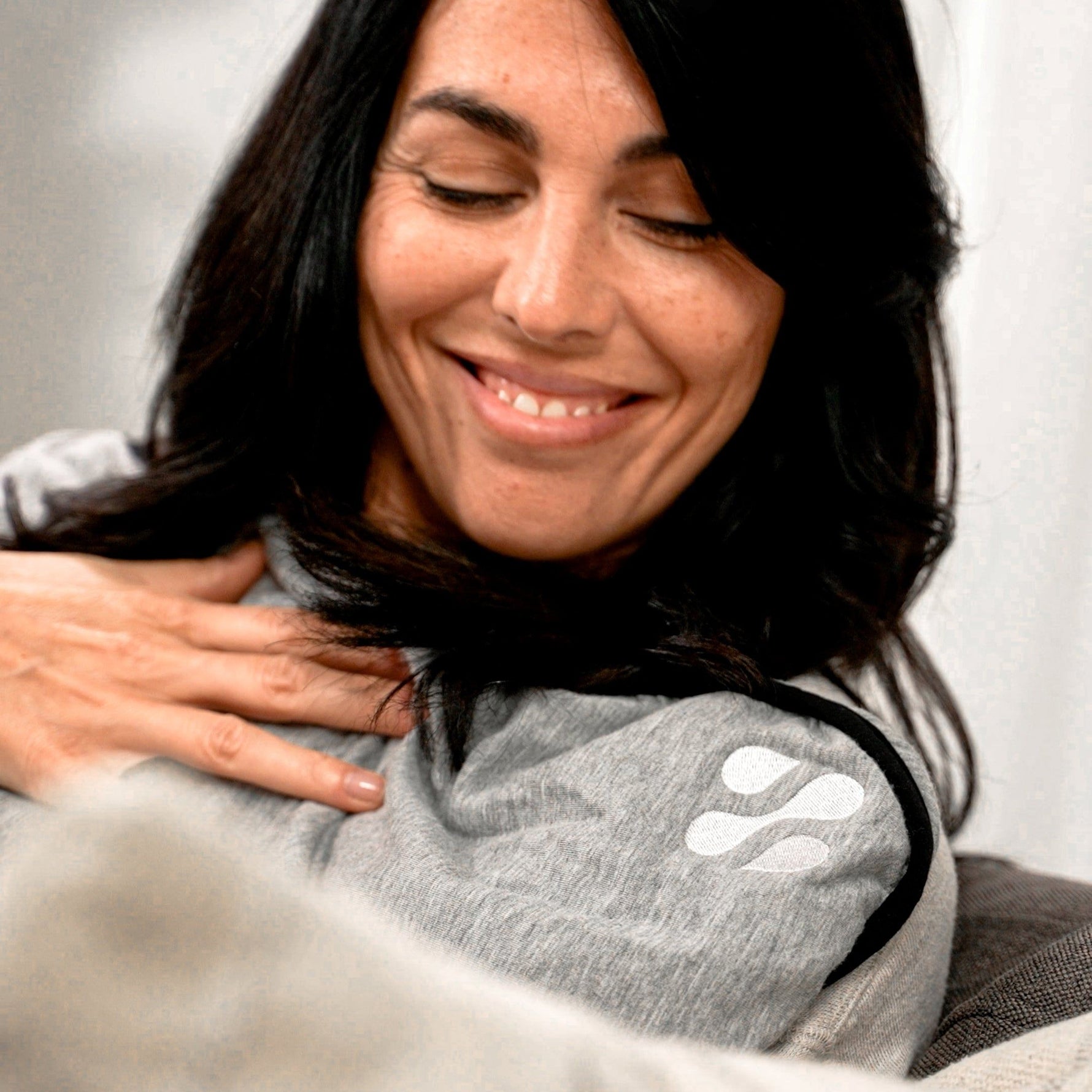 SAFESLEEVE RF BLOCKING BLANKET — in use