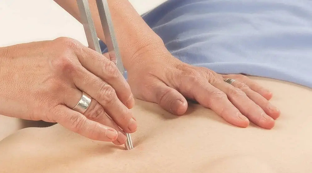 Osteo Ohm Tuning Fork 34 Hz — in use
