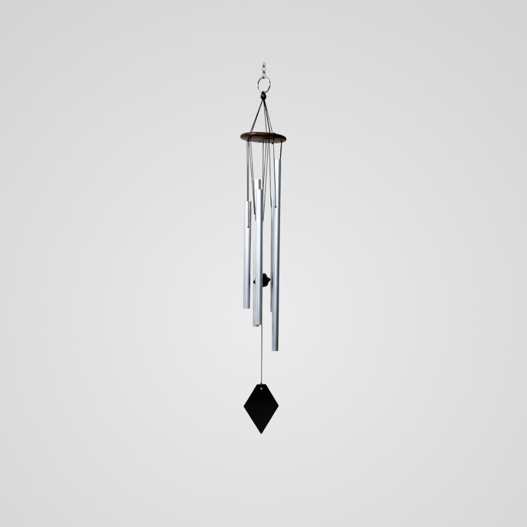 432 Hz wind chime with five slim aluminum tubes and wind catcher